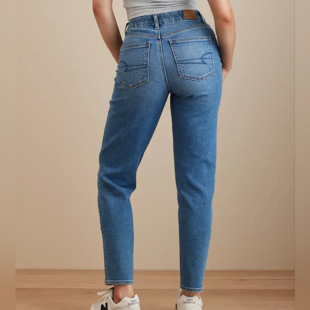 American Eagle Outfitters High Rise Blue Jeans - Picture 3 of 14